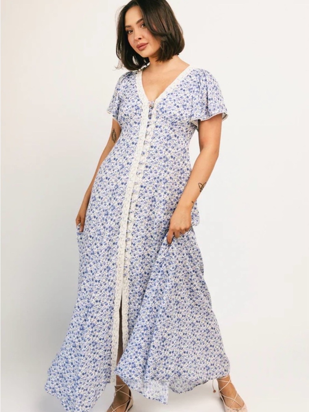 Blue Floral Button-Front Maxi Dress with Lace Trim